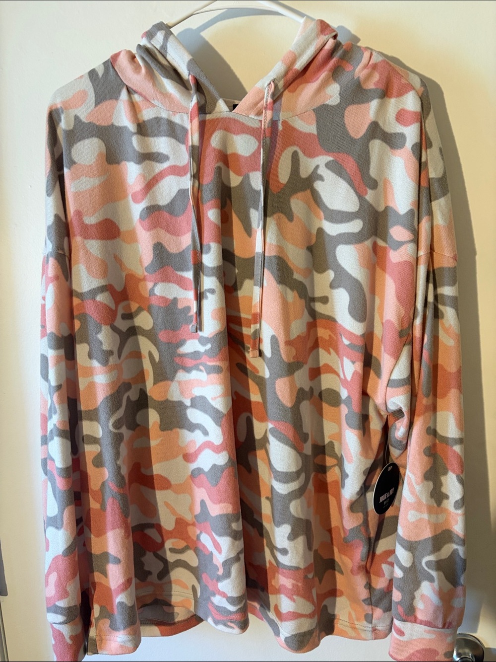Women’s Hooded Camouflage Pullover Jacket - Pink & Gray